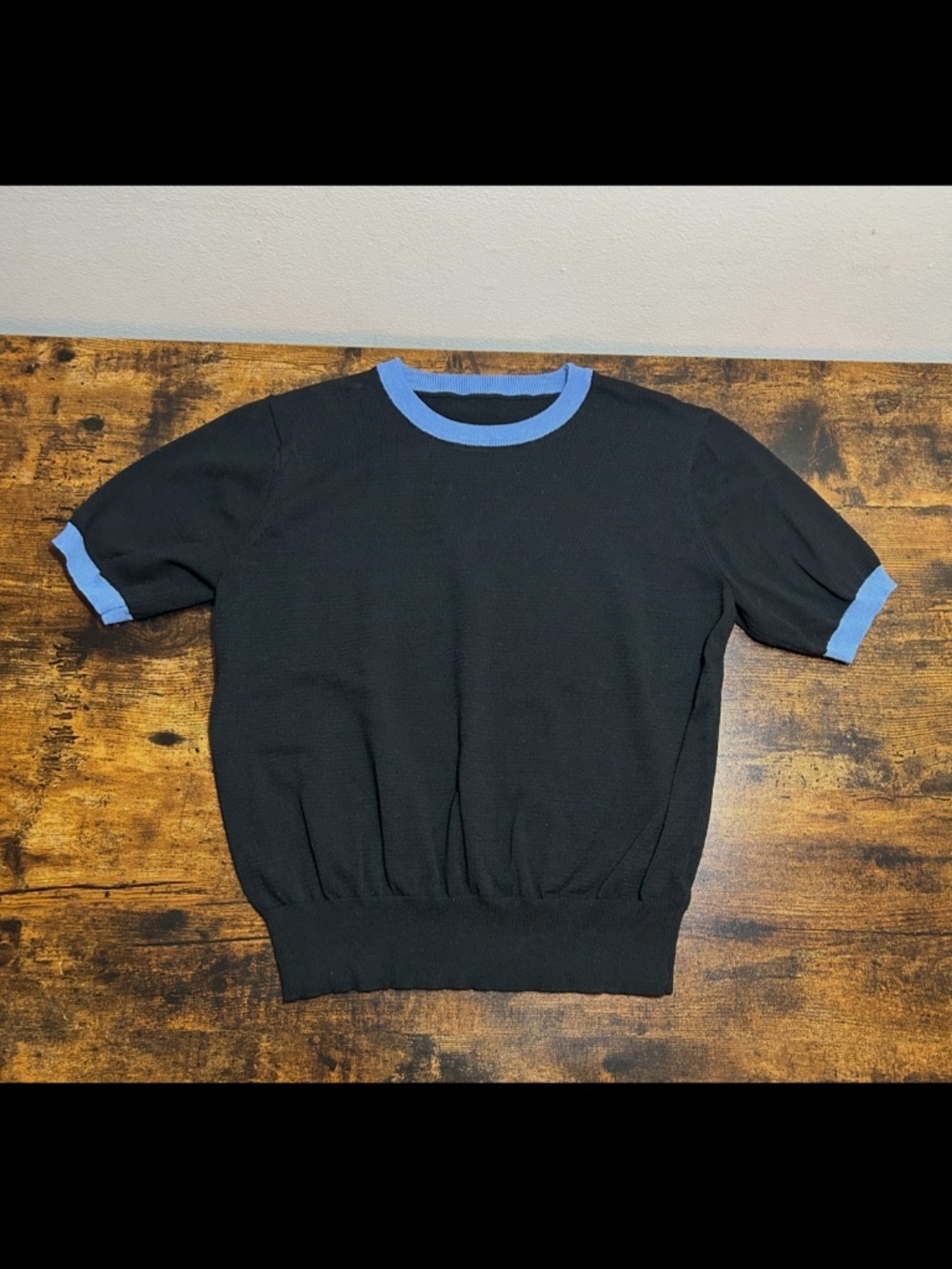 Short sleeve sweater